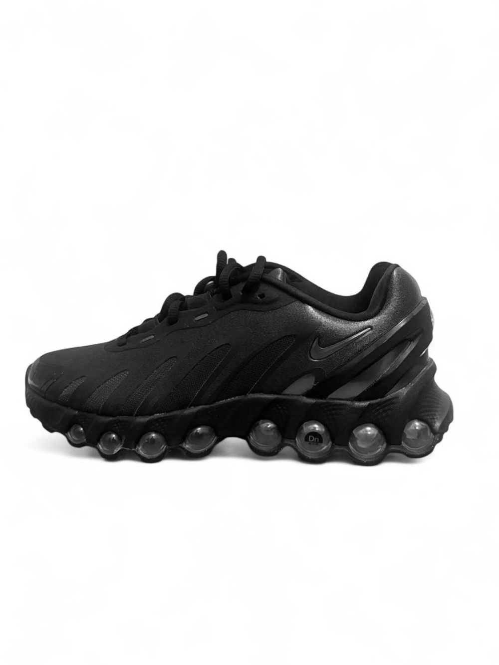 Nike Air Max Plus sneakers in black & gray